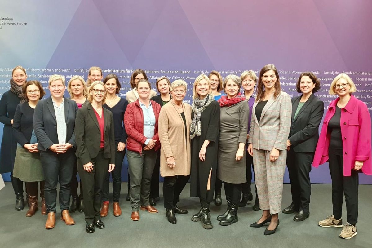 DIE Netzwerkerinnen in der Bundesverwaltung - Future 4 Public